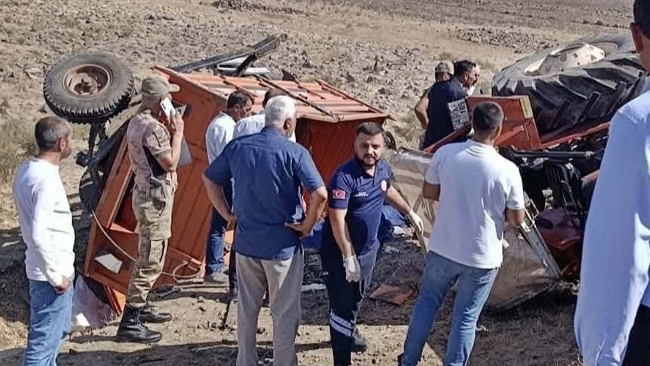 Şırnak'ta traktör devrildi: 1 ölü, 4 kişi yaralandı