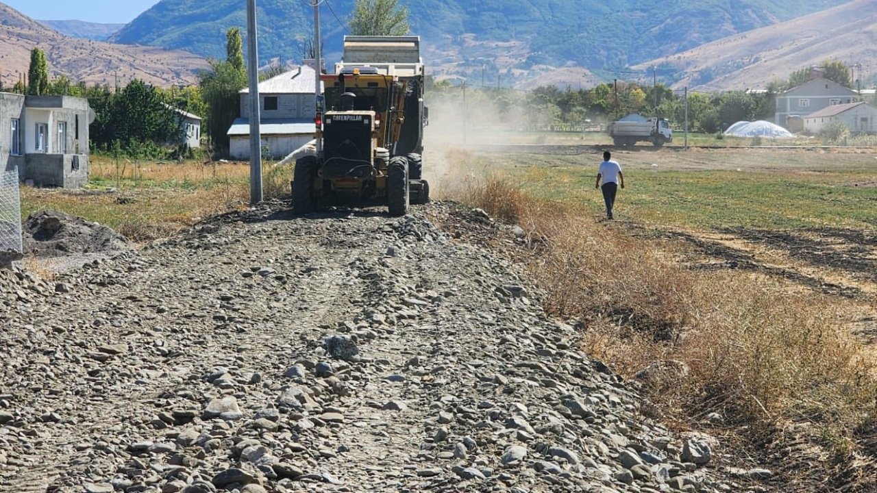 Muş'ta köy Yolları seferberliği başladı