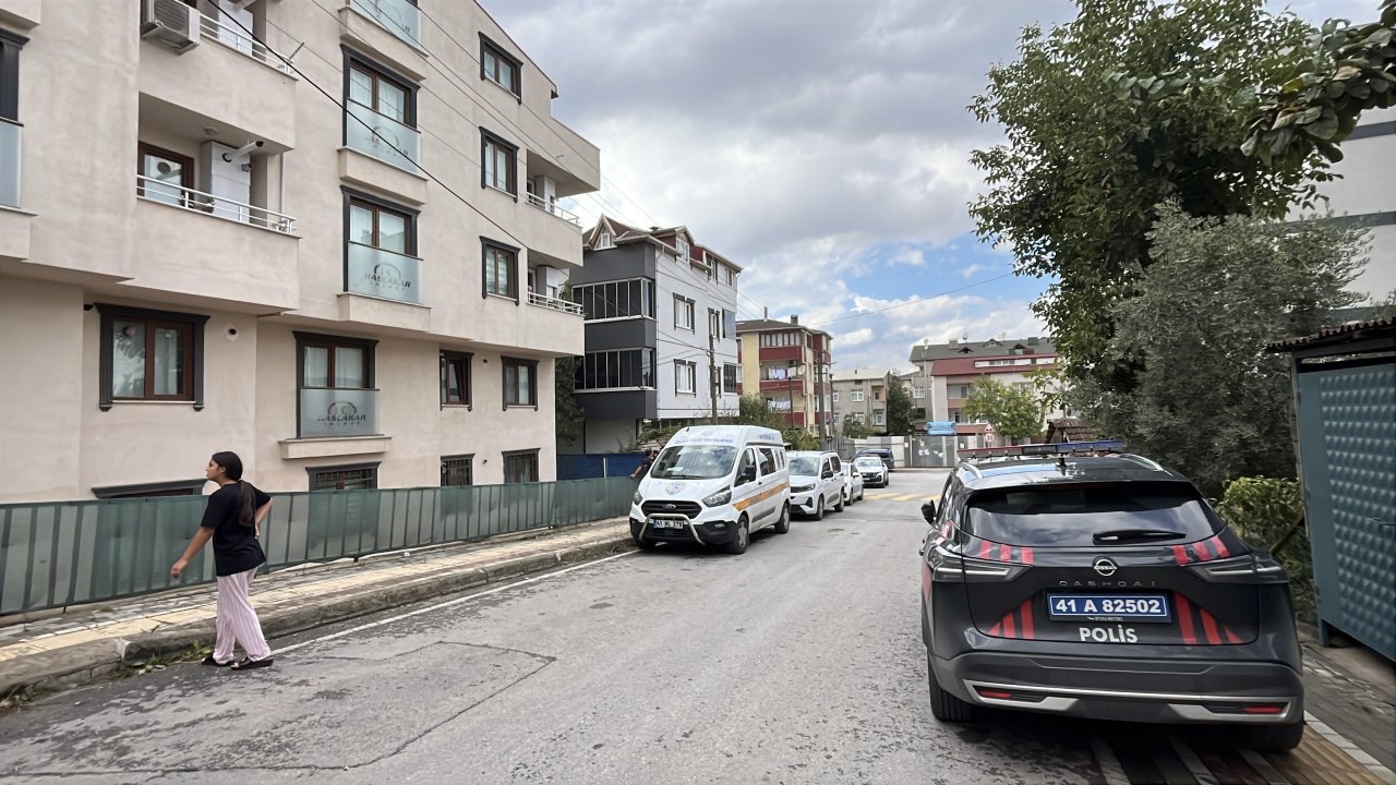 Gebze'de evinde vurulan kadın hayatını kaybetti