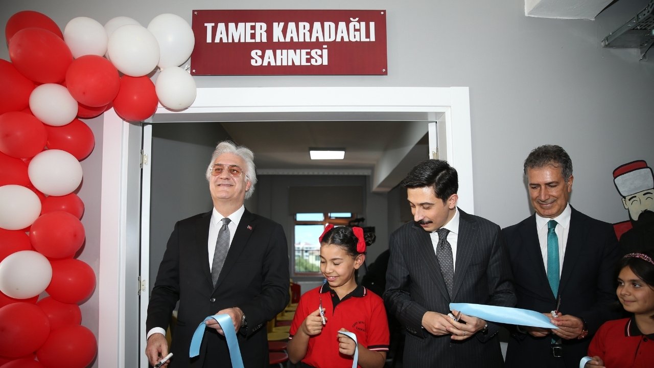Tamer Karadağlı’ya Diyarbakır’dan jest