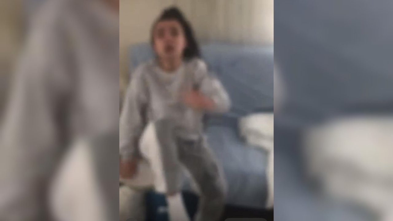 Dehşet olay: Kız kardeşinin üzerine kaynar su döktü