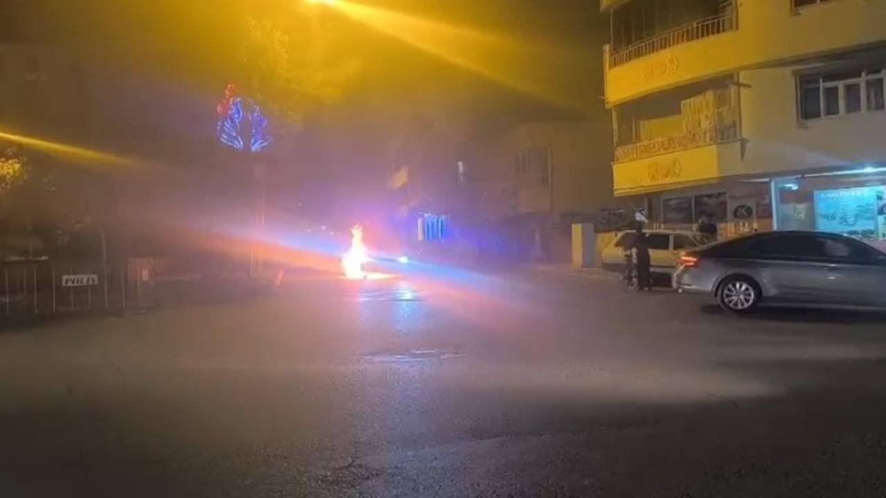 Siirt’te seyir halindeki otomobil alevlere teslim oldu