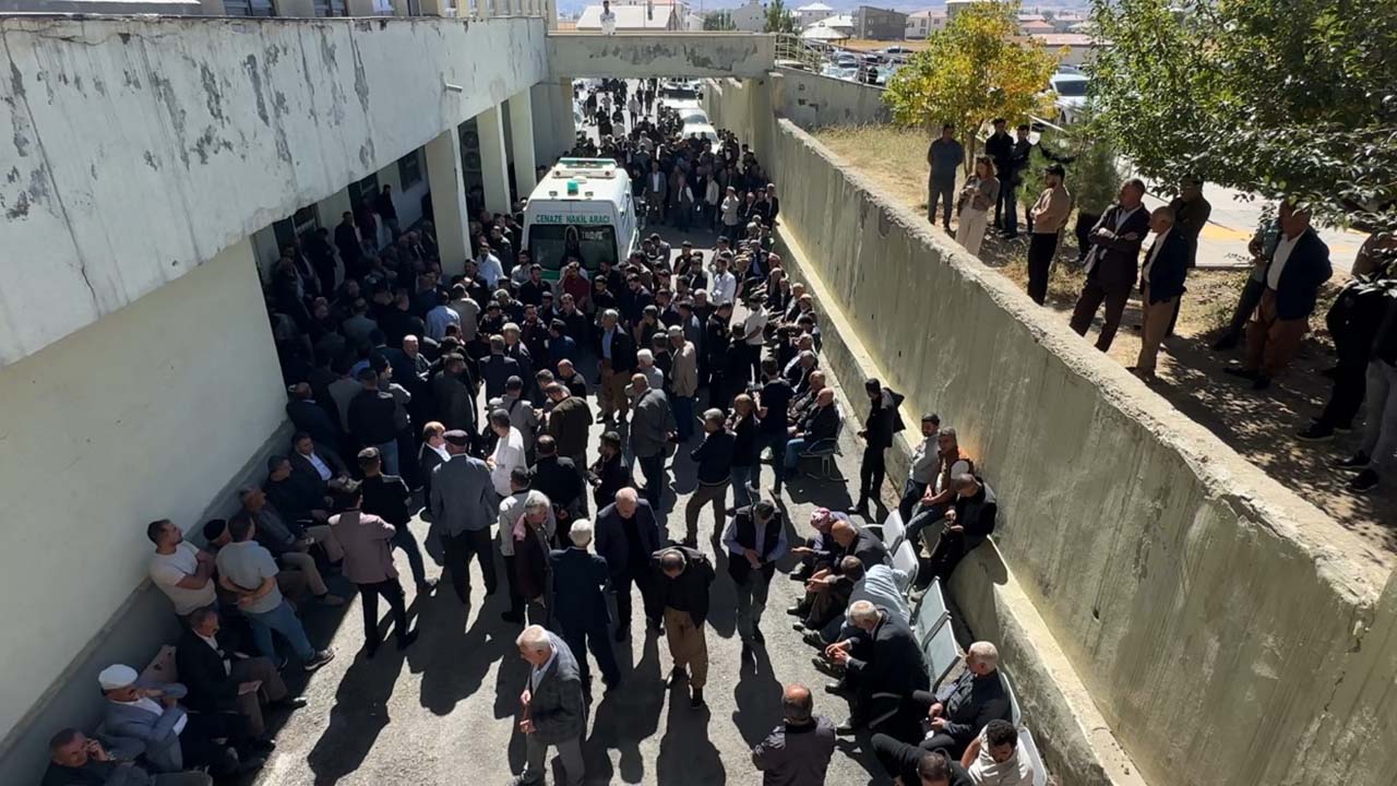 Hakkari’de bıçaklı saldırı: 21 yaşındaki genç yaşamını yitirdi
