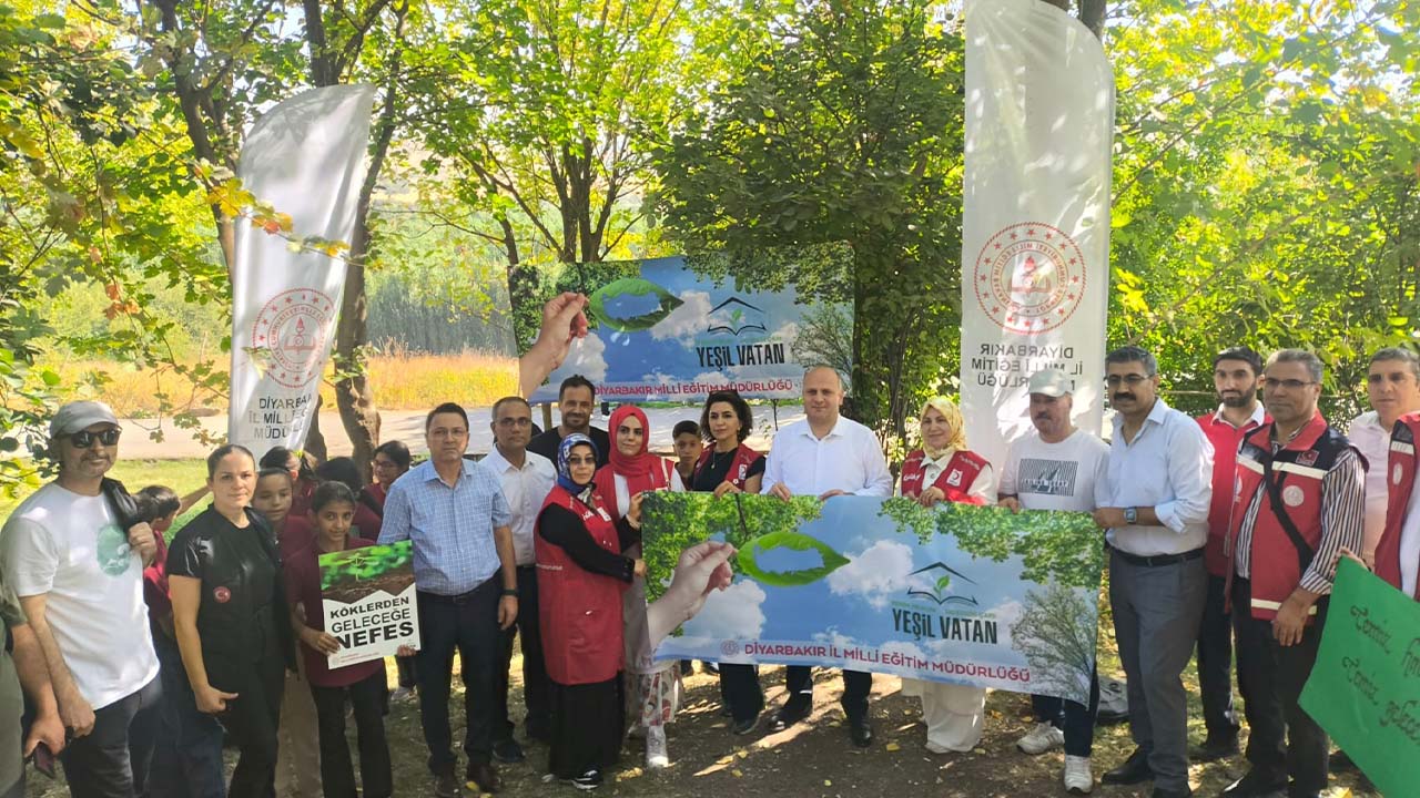 Diyarbakır'da 'yeşil vatan, temiz hava' yürüyüşü etkinliği