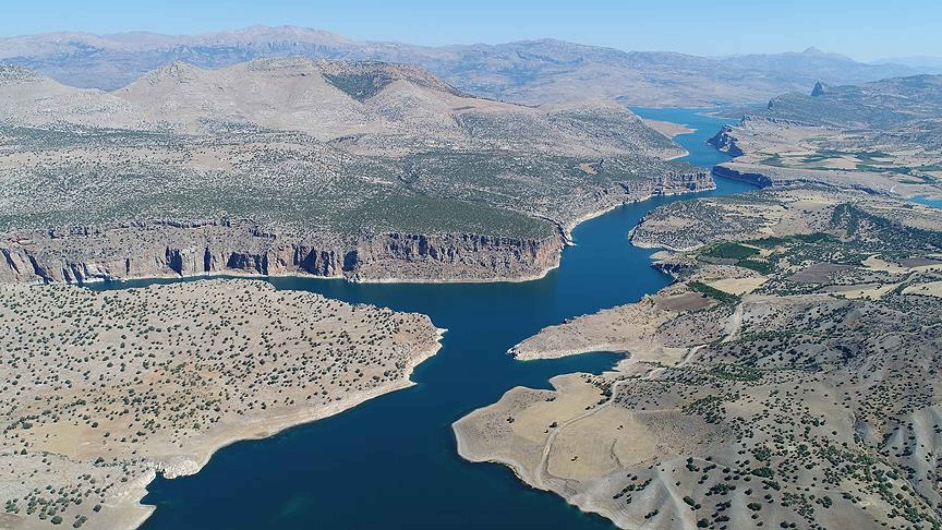 Fırat Nehri’nde ceset bulundu
