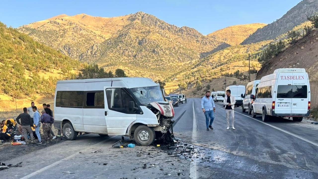 Şırnak'ta trafik kazası: 2'si ağır 11 yaralı