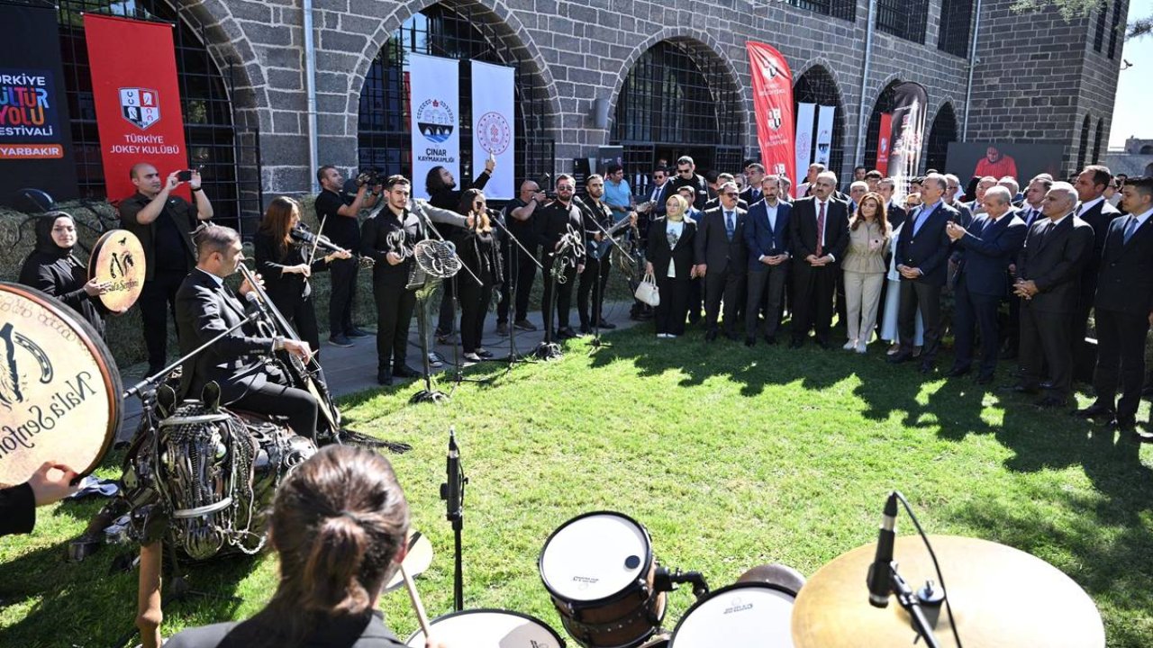 Diyarbakır Kültür Yolu Festivali başladı: Kültür ve sanatın merkezi olacak