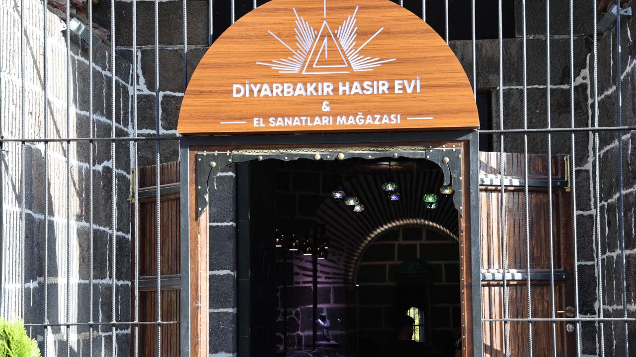 Diyarbakır surlarında ‘Hasırevi’ açıldı