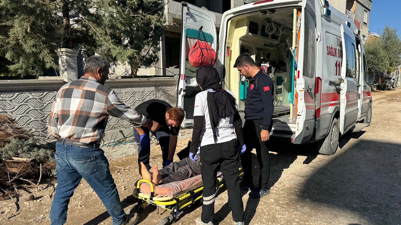 Adıyaman'da iki katlı evinin inşaatından düşen kişi yaralandı