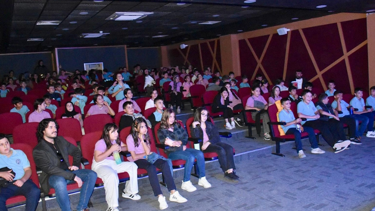 Siirt’te öğrenciler için ‘Sinema Günleri’ etkinliği düzenlendi