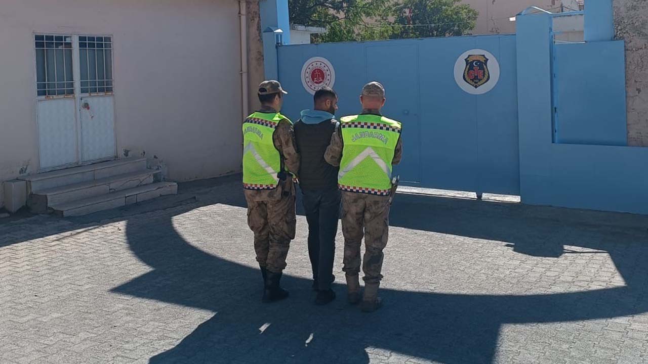 Mardin’de kesinleşmiş hapis cezası bulunan 2 firari yakalandı
