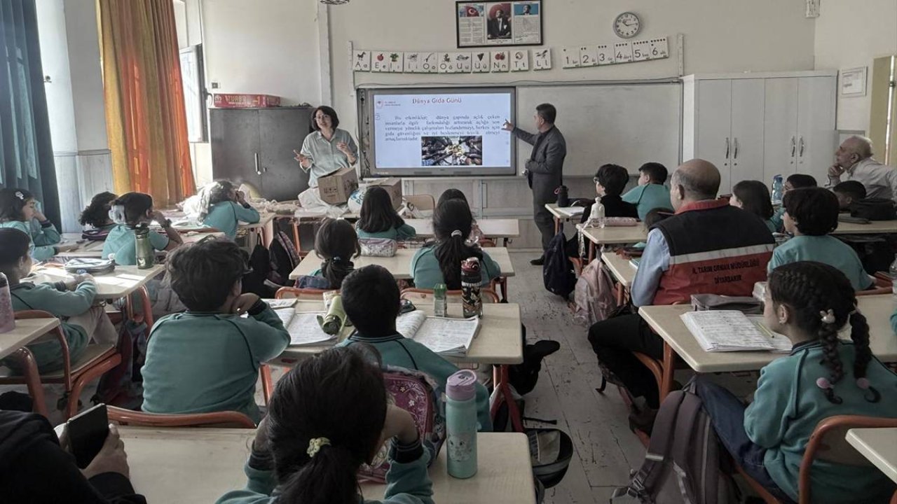Diyarbakır’da Dünya Gıda Günü’nde çocuklara doğru beslenme anlatıldı