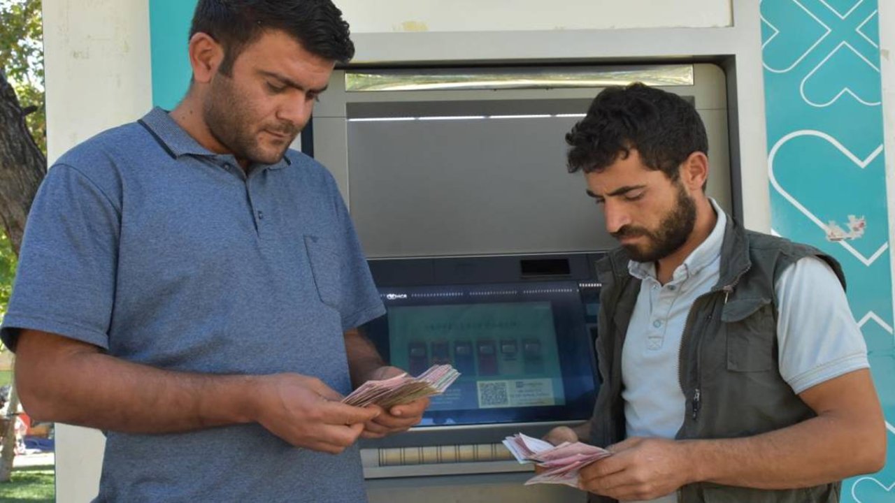 Şanlıurfa’da ATM’de bulunan 37 bin TL sahibini arıyor