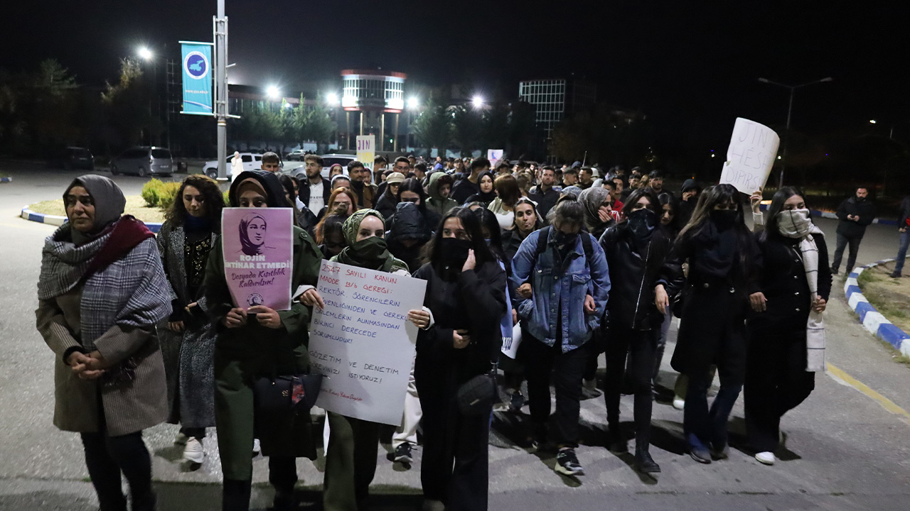 Van’da Rojin Kabaiş eylemi: Rektör soruları yanıtlamadan ayrıldı