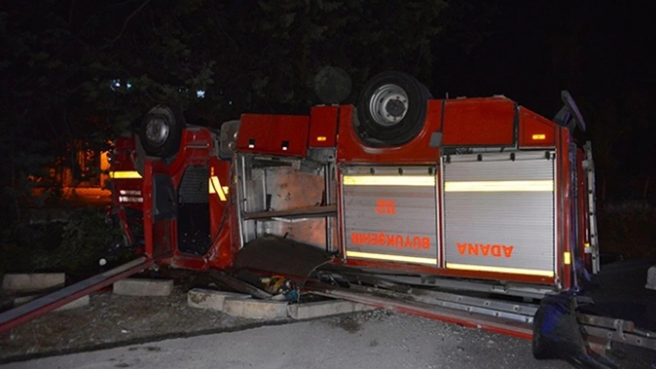 İtfaiye aracı yangın dönüşü şarampole yuvarlandı