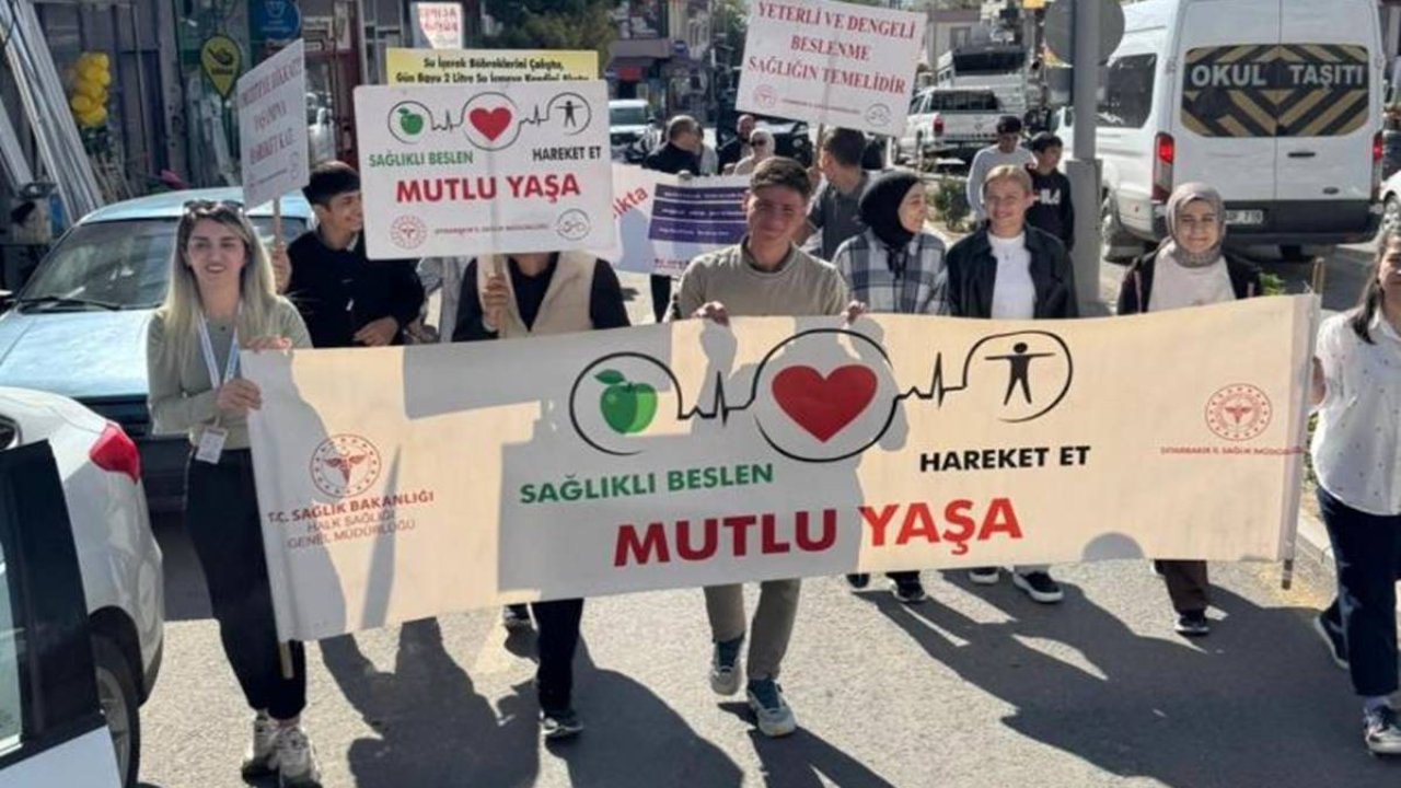 Diyarbakır’da sağlıkçılardan sağlıklı yaşam için farkındalık yürüyüşü