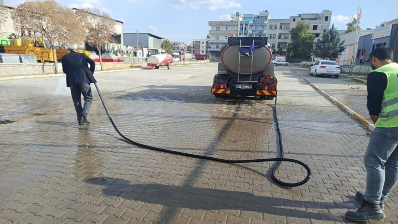 Şanlıurfa’nın sokakları ve tarihi alanları yıkandı