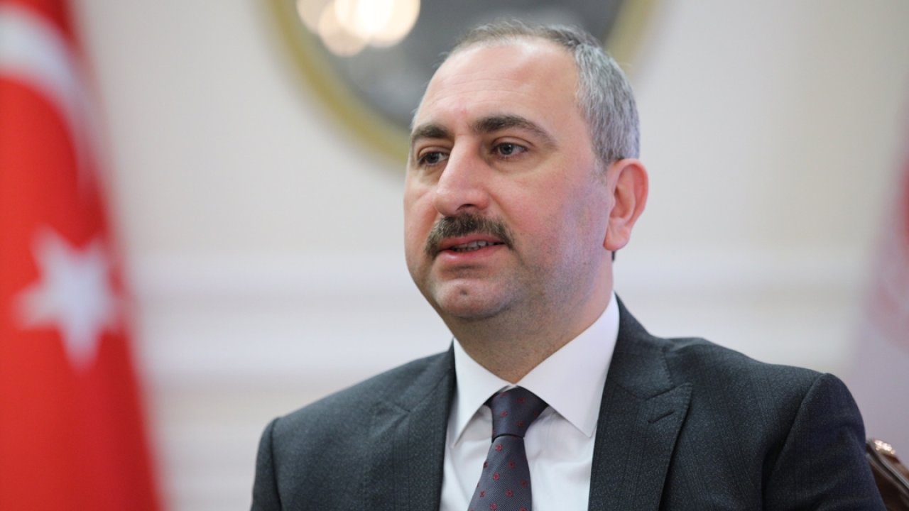 Eski bakan: Kürtçe yabancı dil değil, en kadim dildir