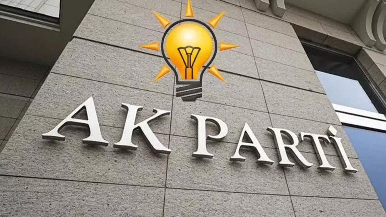 AK Parti 3 başkanı görevden aldı