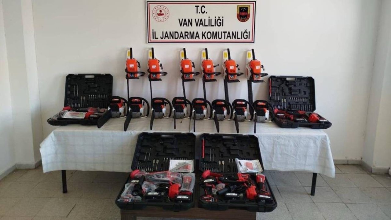 Van’da çok sayıda akacak malzeme ele geçirildi