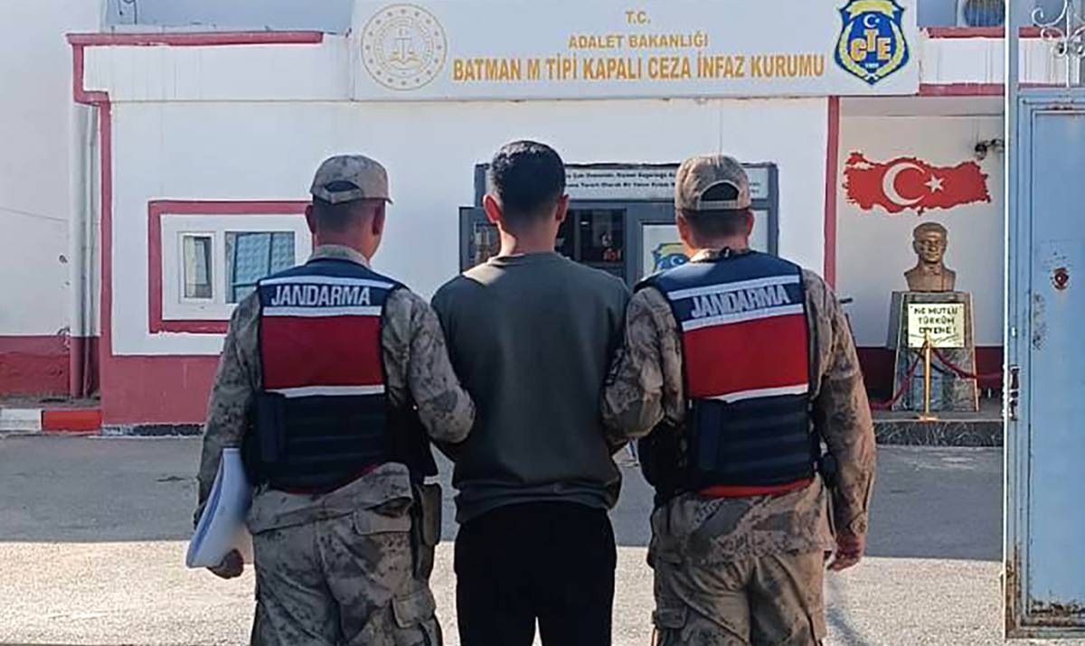 Batman’da dolandırıcılıktan arana firari yakalandı