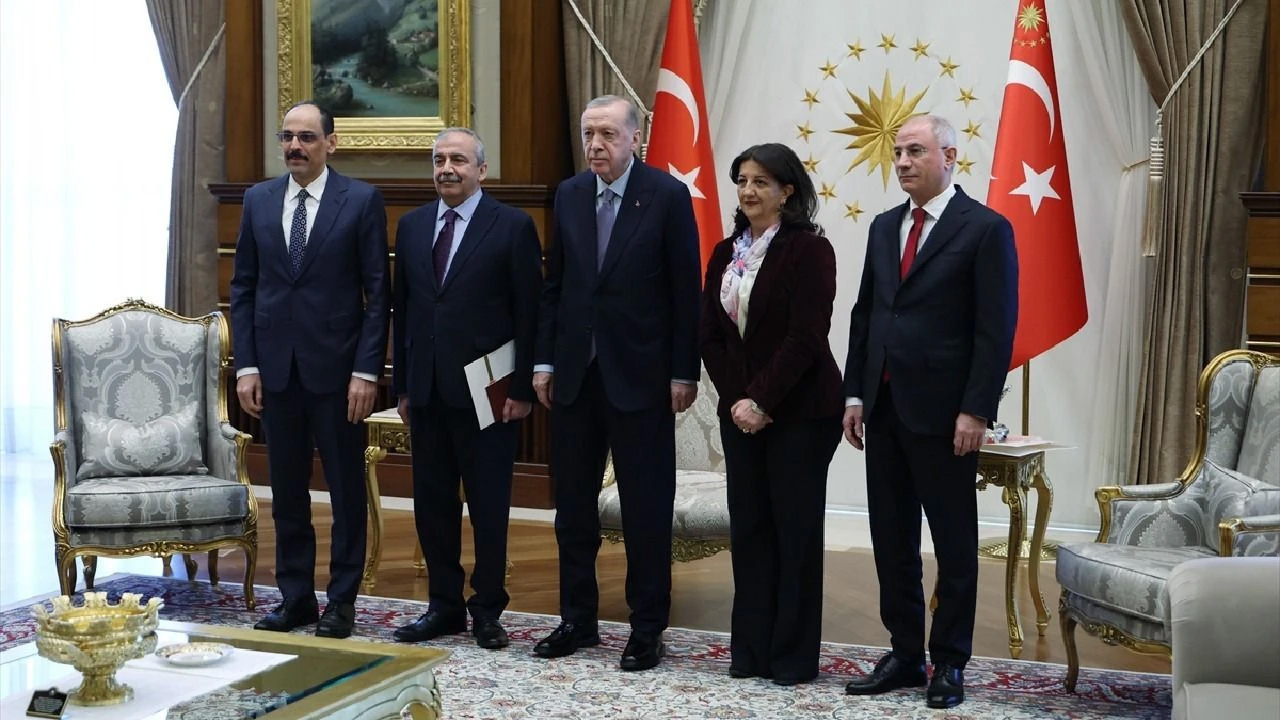 İmralı Heyeti-Erdoğan görüşmesinin saati değişti: Nedeni belli oldu