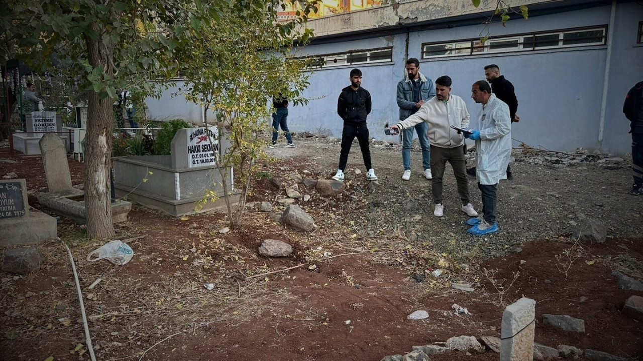 Siverek’te yürek burkan olay: Mezarlıkta bebek cesedi bulundu