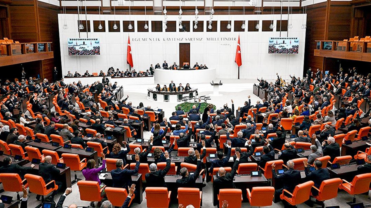 DEM Parti'den Meclis'e teklif: Kürtçe tercüman bulundurulsun