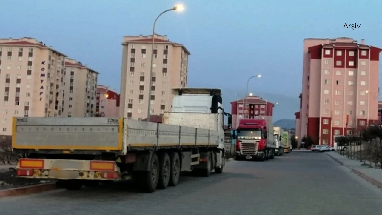 Mardin'de acı olay: Babasının kullandığı tırın altında kalan çocuk öldü