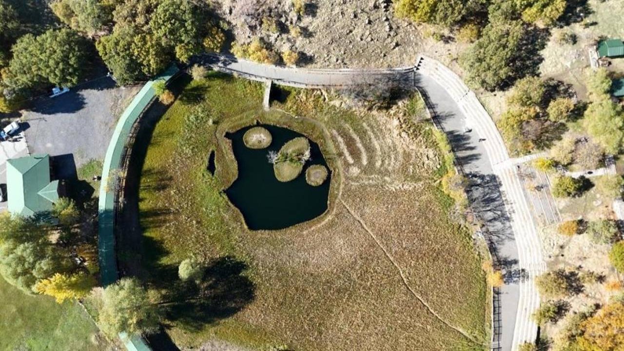 Bingöl’ün Yüzen Adaları, sarı ve kızılın tonlarına büründü