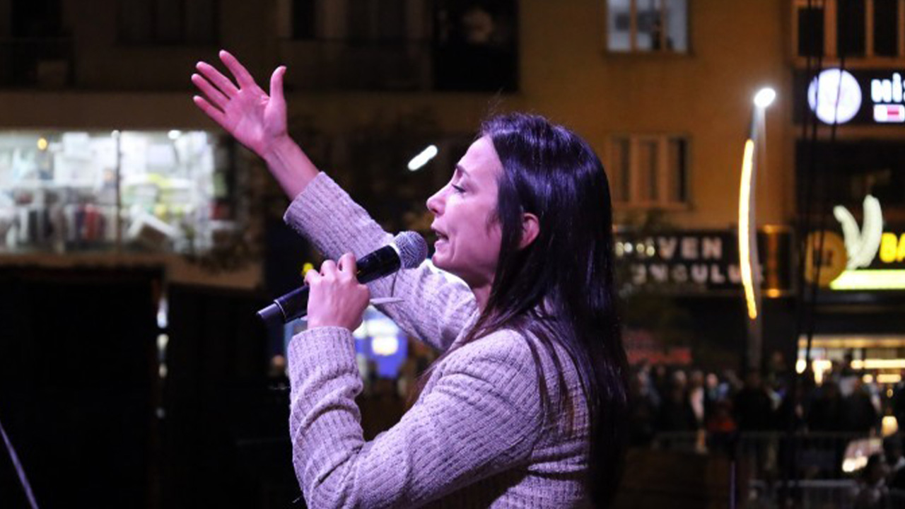 Tülay Hatimoğulları: ‘Bu süreç bize altın tepsiyle sunulmayacak’