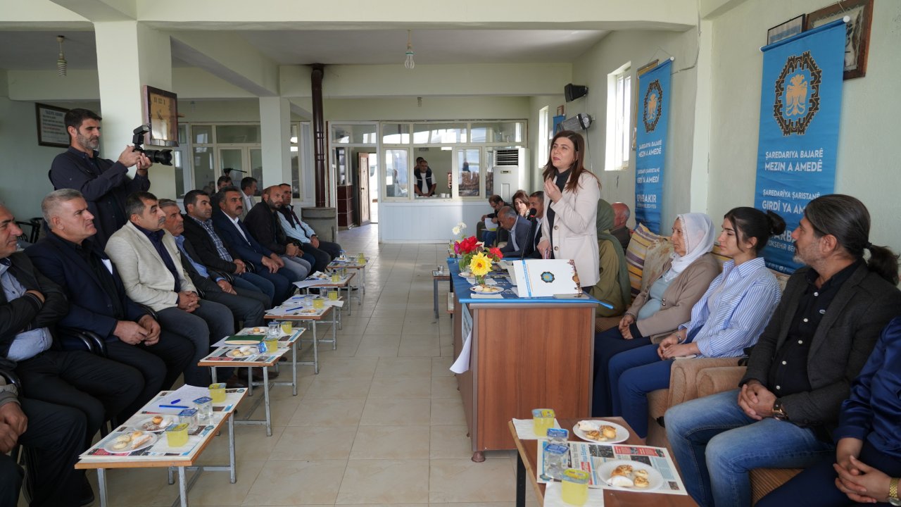 Diyarbakır: Muhtarlarla yerel sorunlar konuşuldu