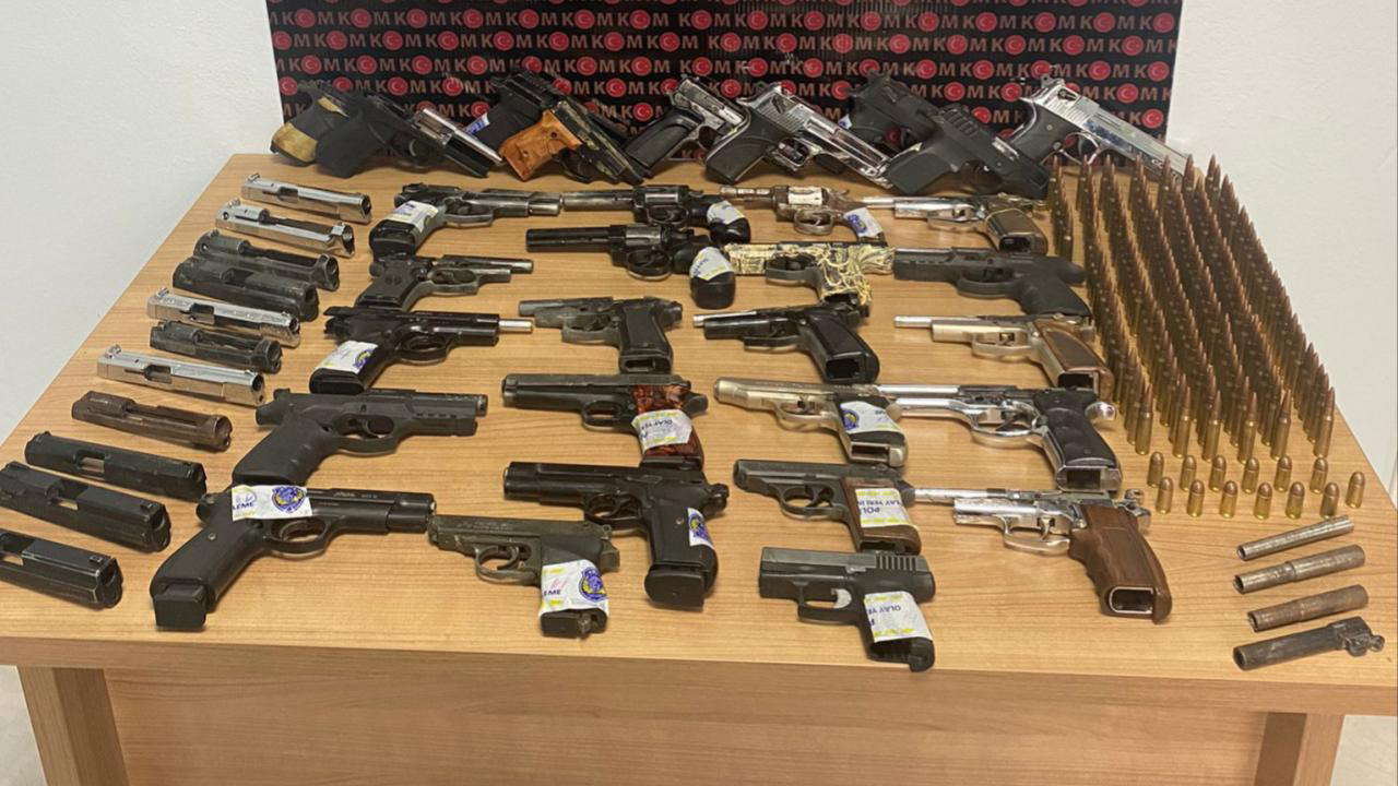 Diyarbakır dahil 5 ilde operasyon: 5 gözaltı