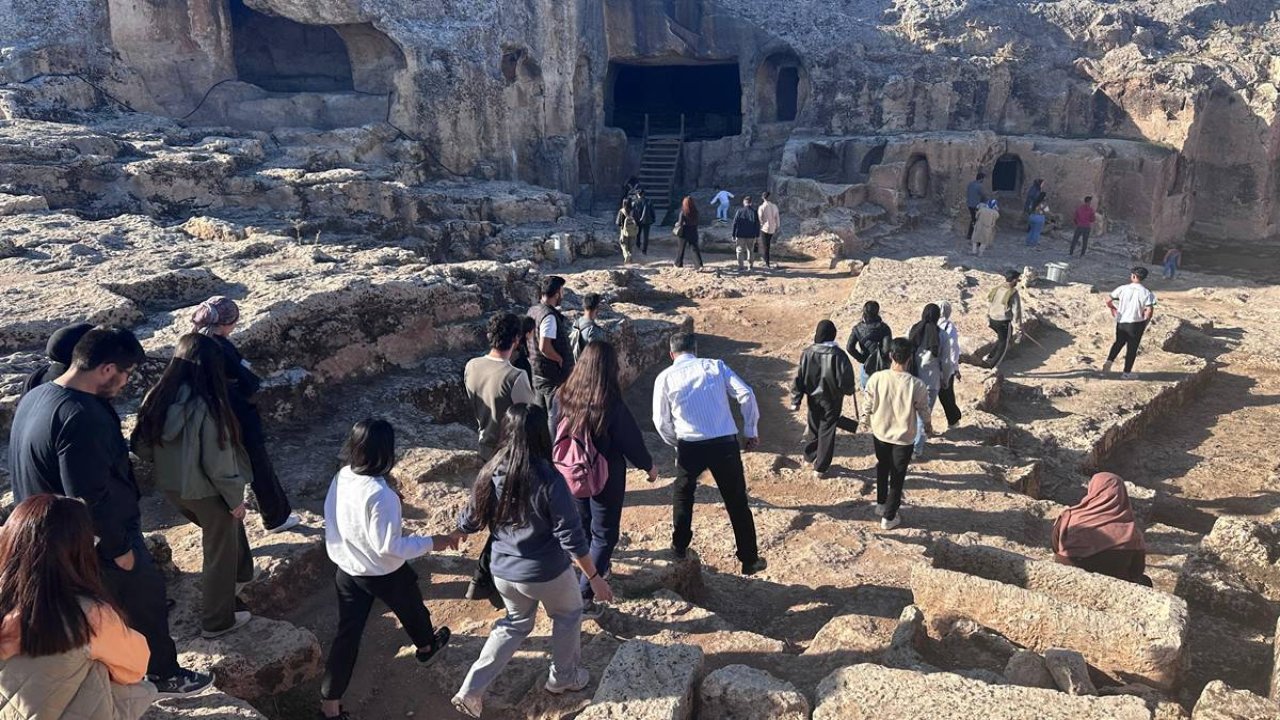 Diyarbakır Büyükşehir’den öğrencilere kültür gezisi