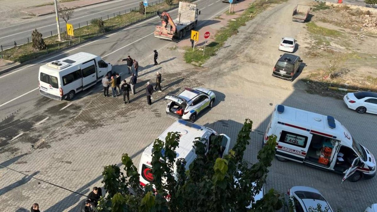 Iğdır’da polis servisi kamyona çarptı: 7 yaralı