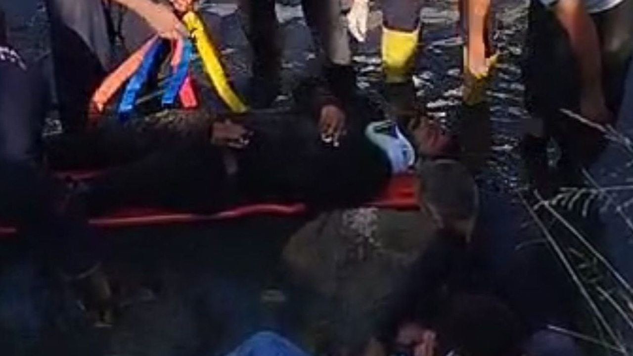 Adana’da motosiklet sulama kanalına düştü: 2 yaralı