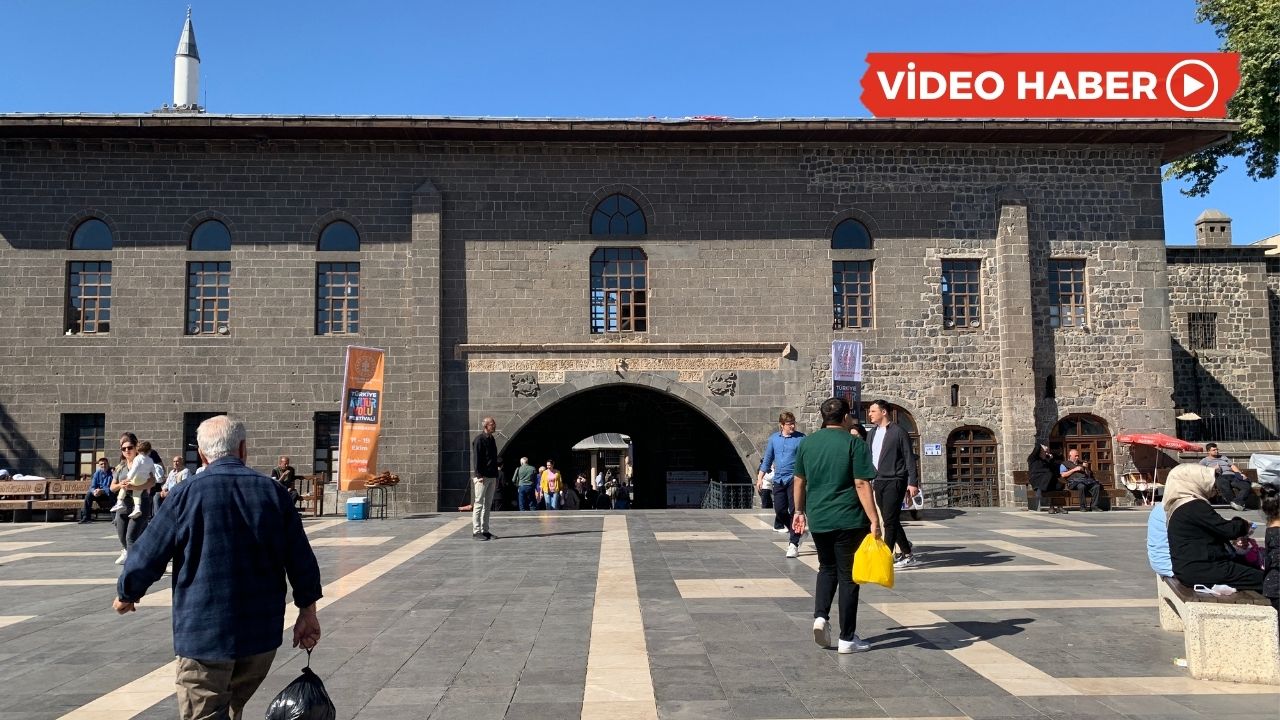 Ulu Cami’nin görkemi çarşıya kurban edildi