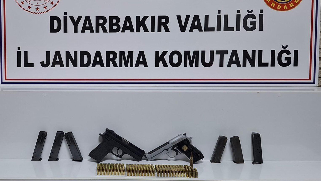 Diyarbakır’da operasyon: Çok sayıda silah ve mühimmat ele geçirildi