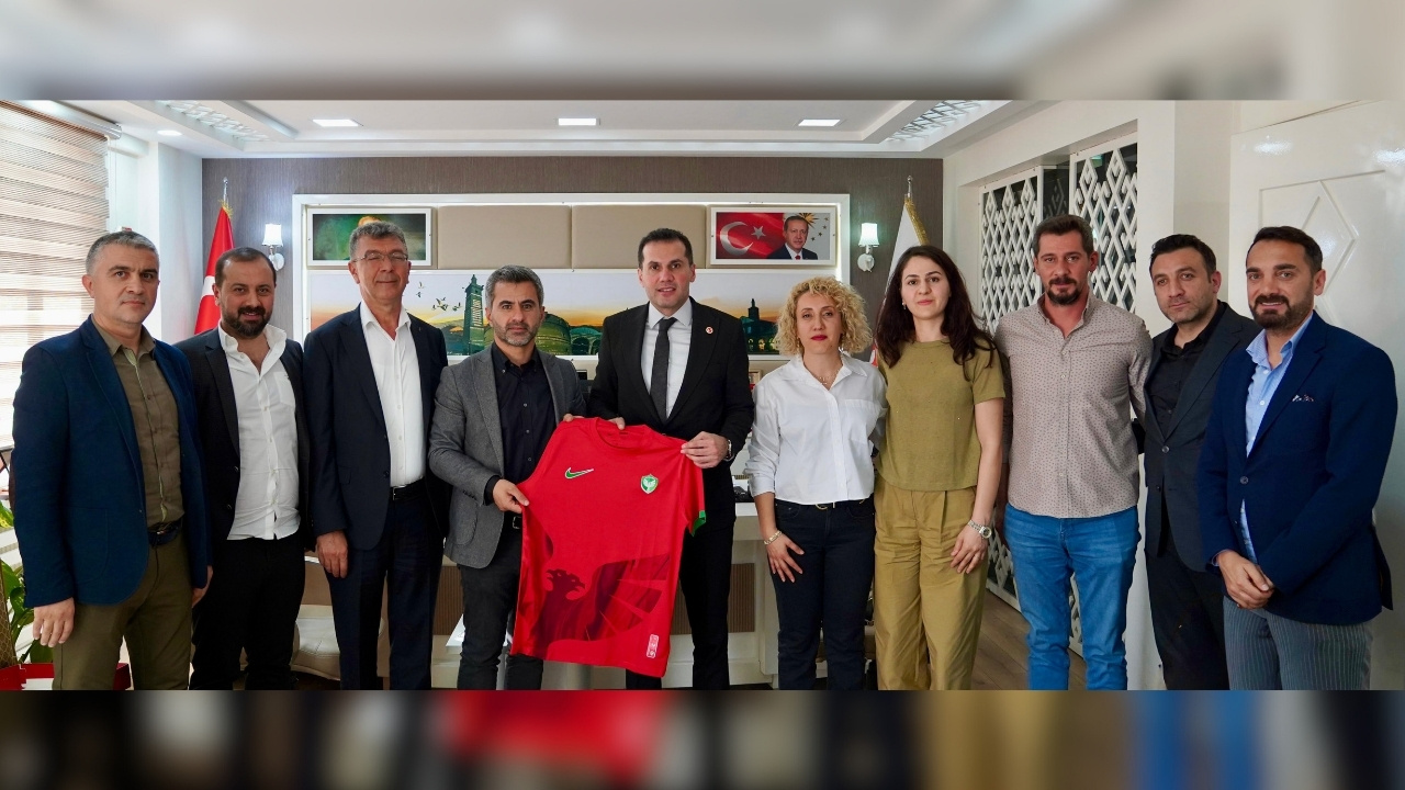 Amedspor’dan Gençlik ve Spor Müdürü Öztekin’e ziyaret