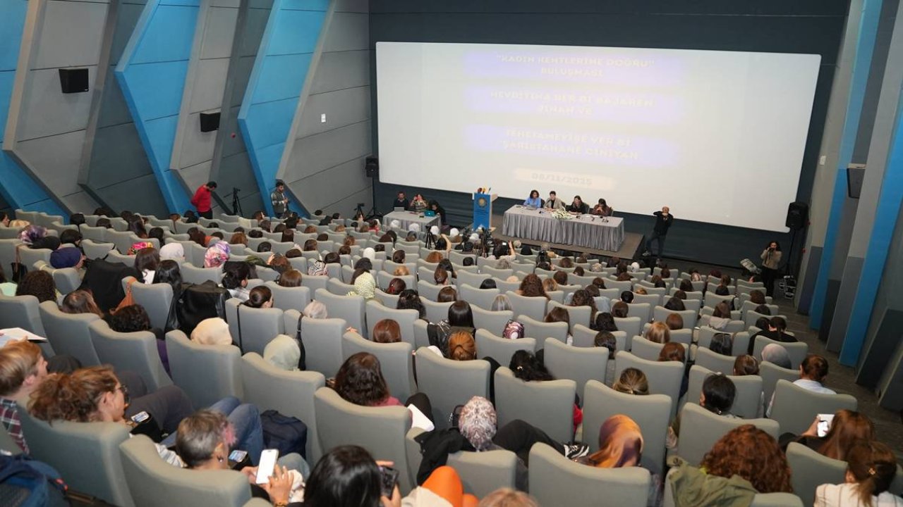 Diyarbakır’da ‘Kadın Kentlerine Doğru’ buluşması düzenlendi