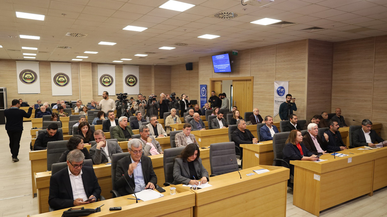 Diyarbakır’da 'barış' paneli: ‘Adımlar atılmalı’