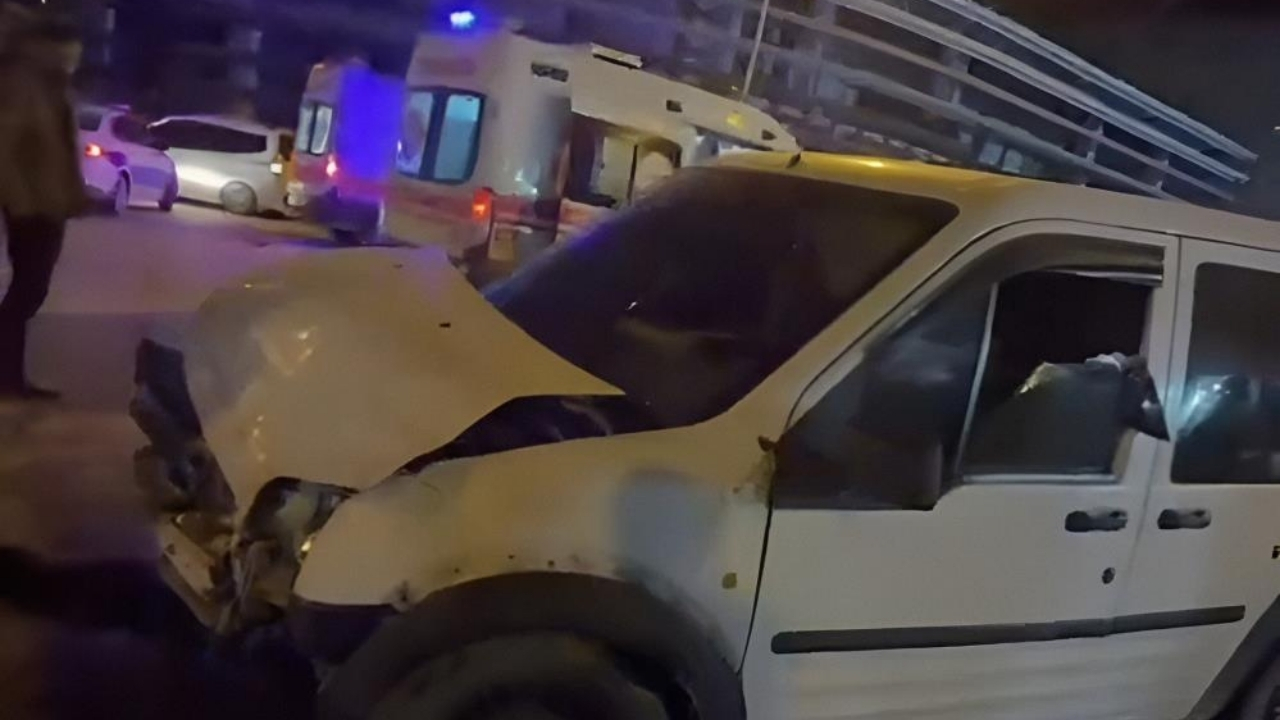 Van’da minibüs ile kamyonet çarpıştı: Yaralılar var