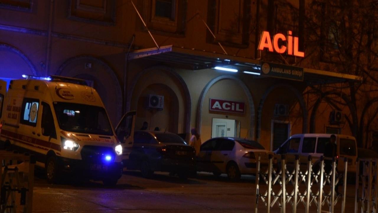 Mardin'de çıkan bıçaklı ve silahlı kavgada 5 kişi yaralandı