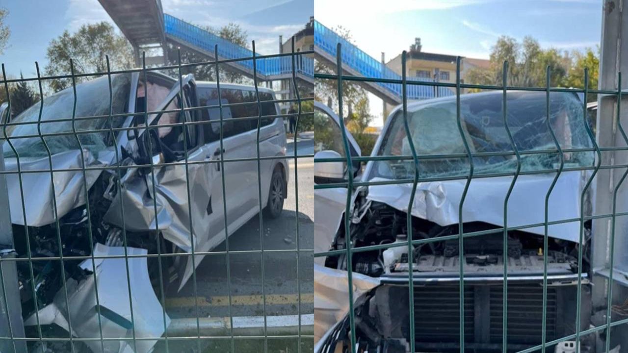 Elazığ’da transit üst geçit direğine çarptı: 1 yaralı