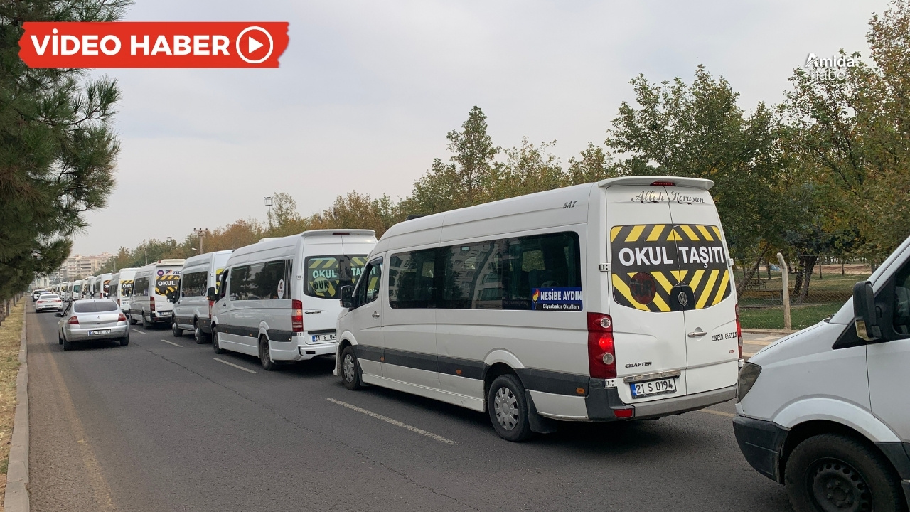 Diyarbakır’daki servisçilerden konvoylu protesto