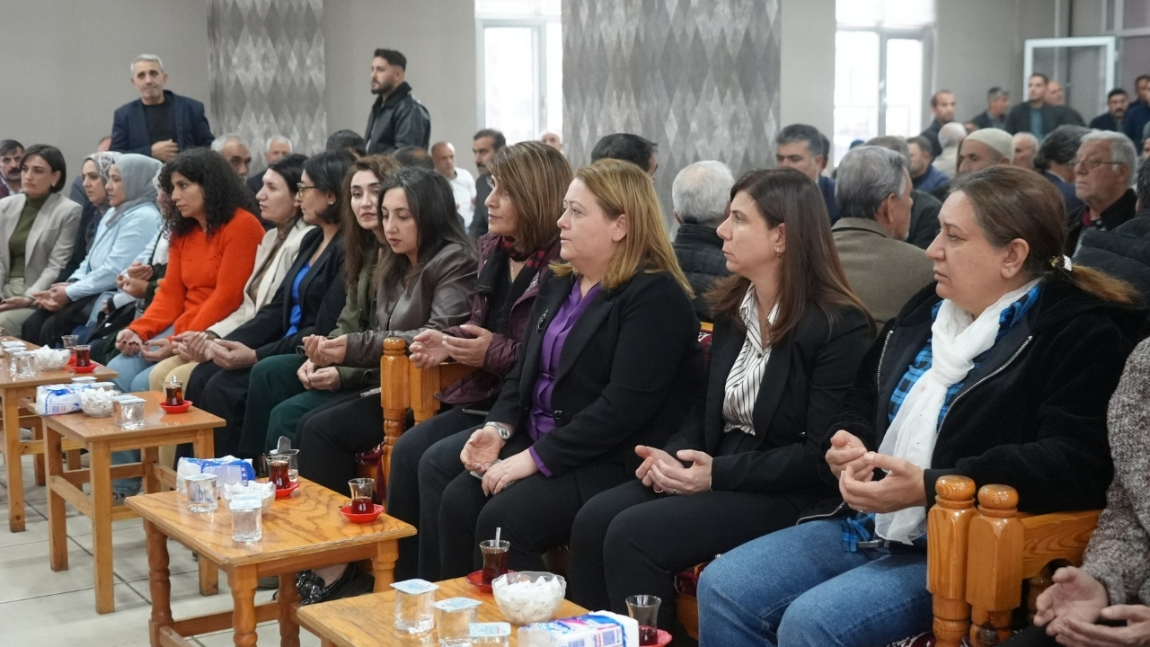 Serra Bucak’tan yaşamını yitiren işçilerin ailelerine ziyaret