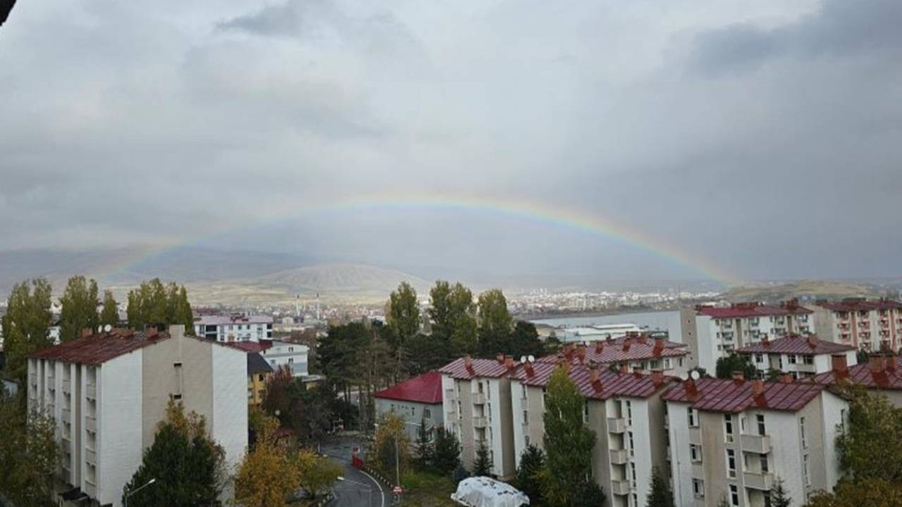 Bitlis semalarında gökkuşağı