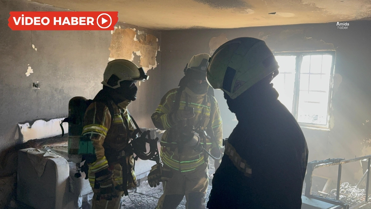 Diyarbakır’da çocuklar sobayı devirdi: Ev kül oldu