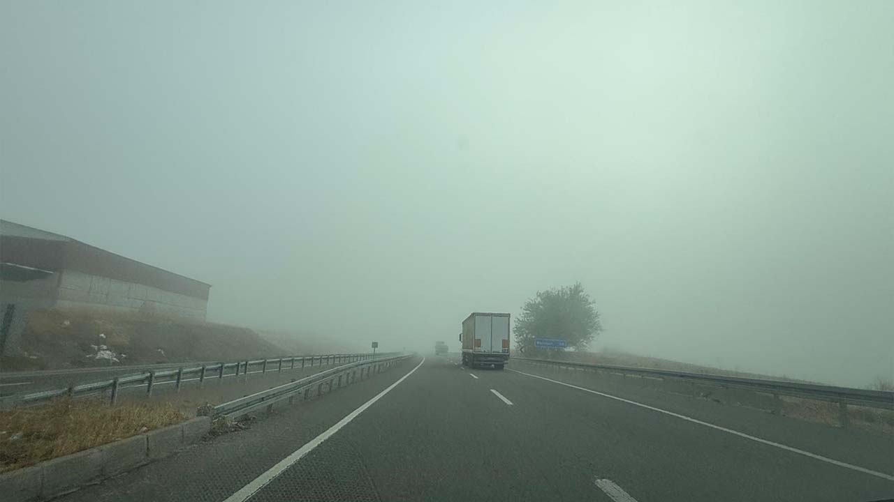 Diyarbakır’da sis etkili oldu: Görüş mesafesi 30 metreye düştü