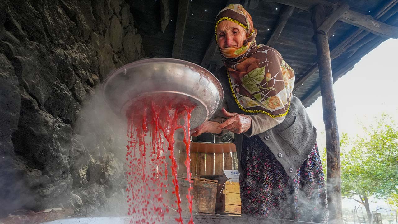 Nar lezzeti Diyarbakır’ı sardı: Zorlu mesai başladı